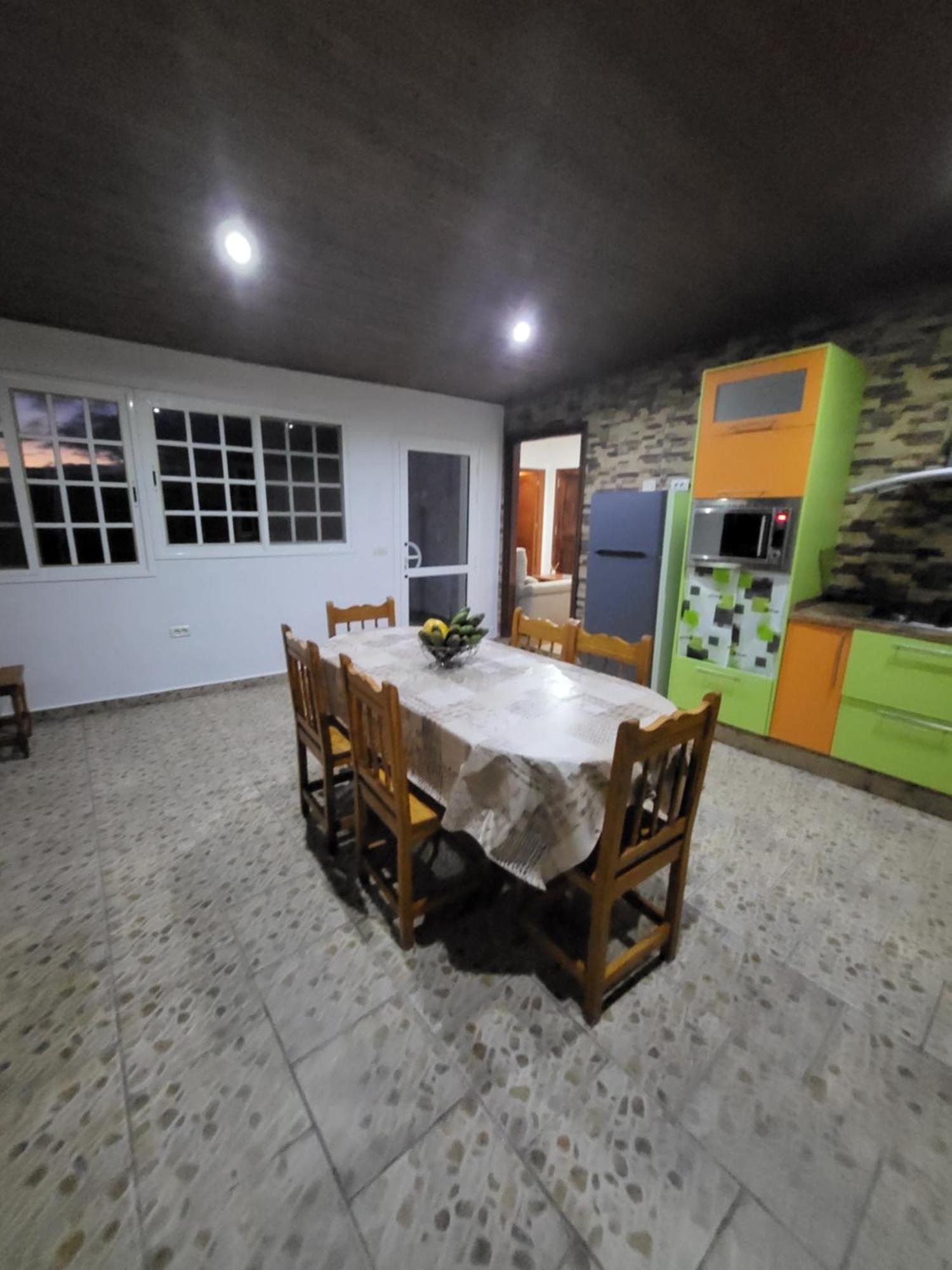 דירות איקוד דה לוס וינוס Casa Sara 2 מראה חיצוני תמונה